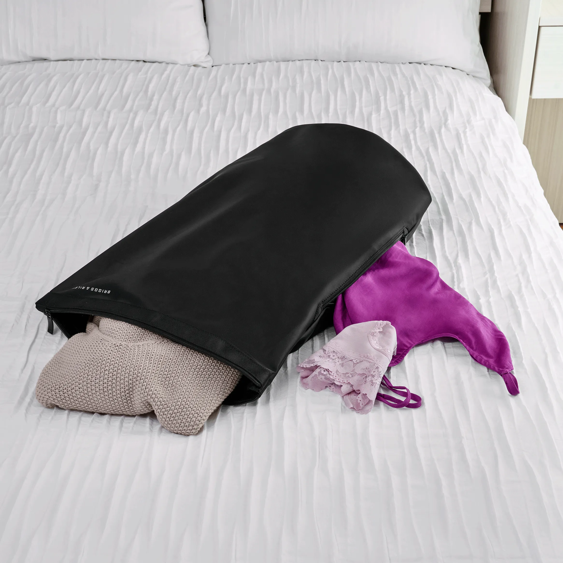 Briggs & Riley Zippered Laundry Bag