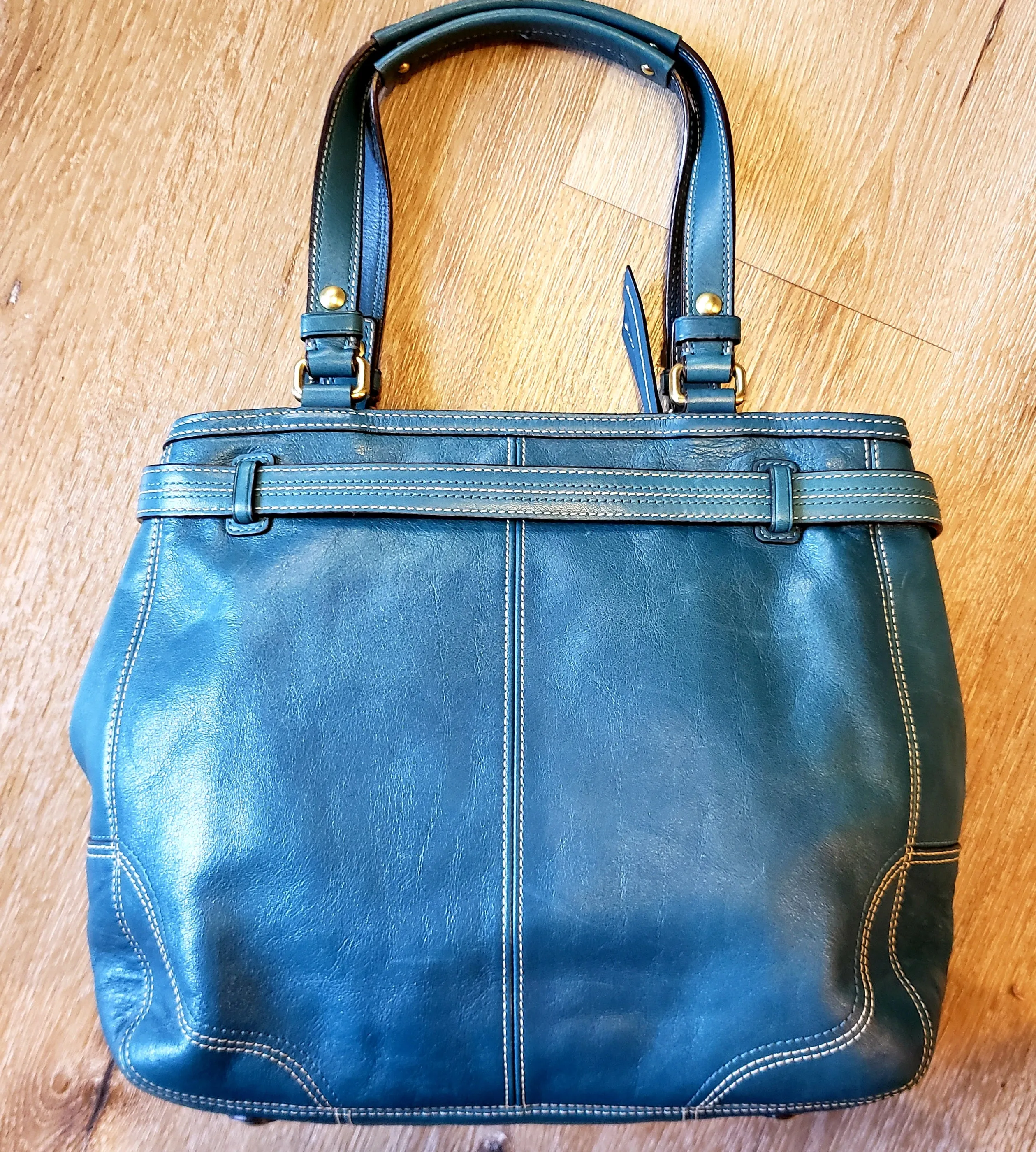 Coach "Nancy" Teal Leather Shoulder bag, Handbag, Purse Gold Tone Hardware With Separating Zipper