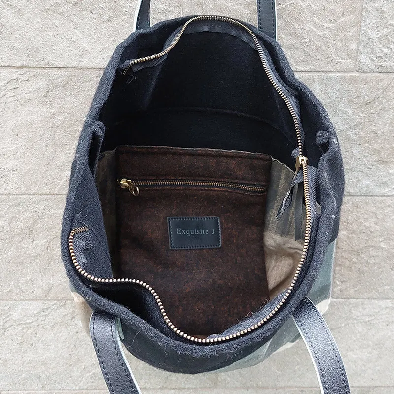 Exquisite J/Large black felt tote bag